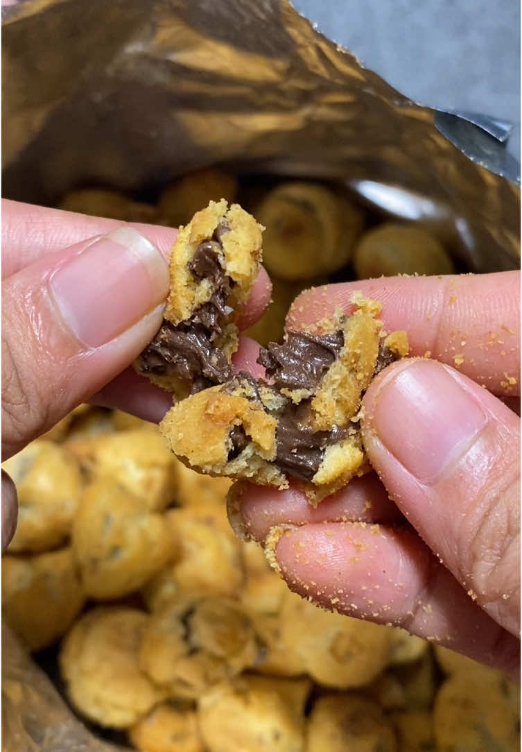 Nagih banget🥵🤤 #kuesoes #kuesus #soescoklat #soescoklatlumer 