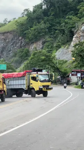 #fypツ #truk4x4papua #lintasjayapurawamena #storydriver #drivermuda  #justkontenツ #masukberanda 