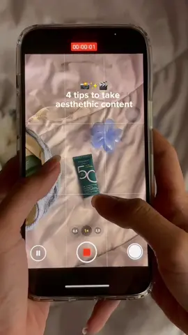 4 wayss to take aesthetic content😻 #wardahskincare #wardahuvshield #wardahsunscreen #sunscreenwardah #uvshieldacnecalming 