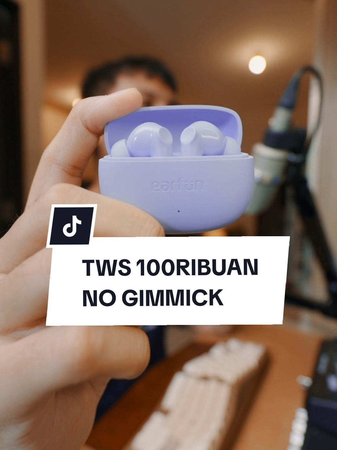 TWS 100 RIBUAN NO GIMIK ANC Tetep mendem ttp yg better ke 200 rebu. Tapi Earfun Air Life ini drivernya gak semendem Soundcore r50i or Soundpeats T3 Pro. Tapi gua ttp saranin kalo bisa ke 200 lo ke 200an ajeeeee ke Soundpeats Clear.  #tws #gadget #electronics #headset #audio #Tech #headphonewireless #headphones #earphones #iem  #pc #gaming #desksetup #audiophiles 