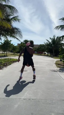 a ball a island what else ? #basketball #streetball #ballislife #france🇫🇷 #usa🇺🇸 #phillipines🇵🇭 #littlegiant 