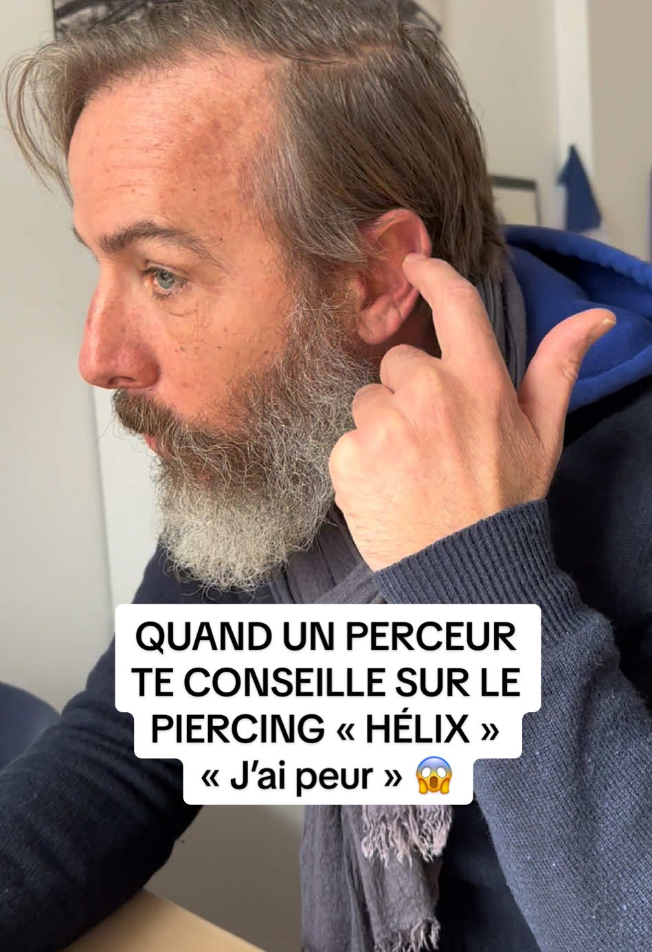 Quand un perceur te conseille sur le piercing « hélix » 👌 J’ai peur 😱 #piercing #helixpiercing #piercingtok #piercingideas 
