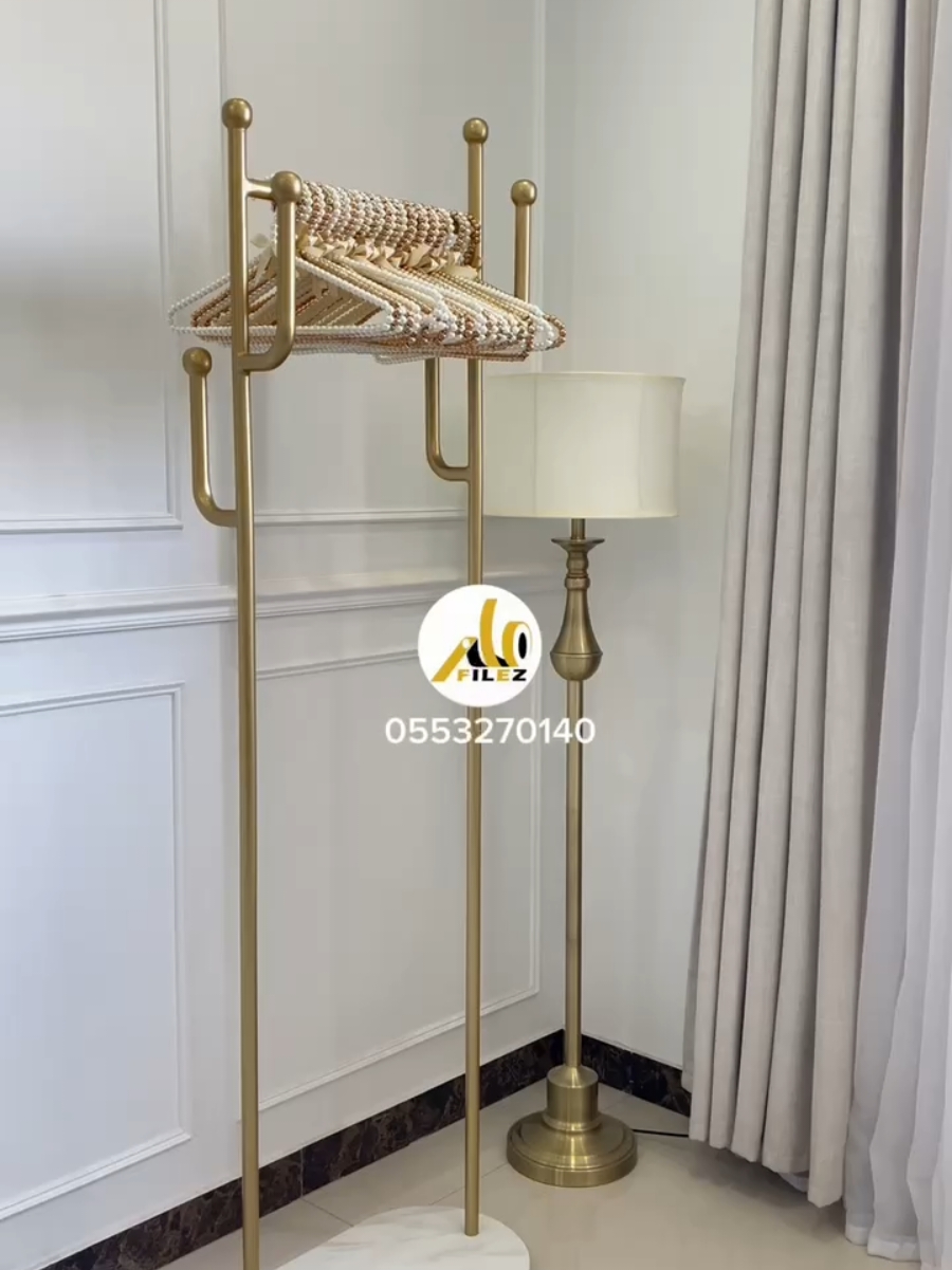 جديد استاند عبايات ✨ الألوان : ذهبي، ذهبي معتق، فضي، أبيض ، أسود، بني. القاعدة رخام سُمك ٢سم للطلب والاستفسار التواصل واتس، رابط الواتس والاستقرام في الملف الشخصي  توصيل جميع المناطق 📍 #السعودية #جدة #الرياض #استاند_عبايات #معاليق_عبايات #طاولات #ترولي_ضيافه #فلز_هوم #معلاق #استاند_عبايات #معلاق_عبايات #معاليق #علاليق #عبايات #استقبال #مدخل 