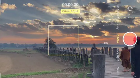 ဤနေရာကိုသိကြလား#fypviralシ #upainbridge #sunrise #ၶၢဝ်းၵၢင်ဝၼ်းဢွၵ်ႇ 