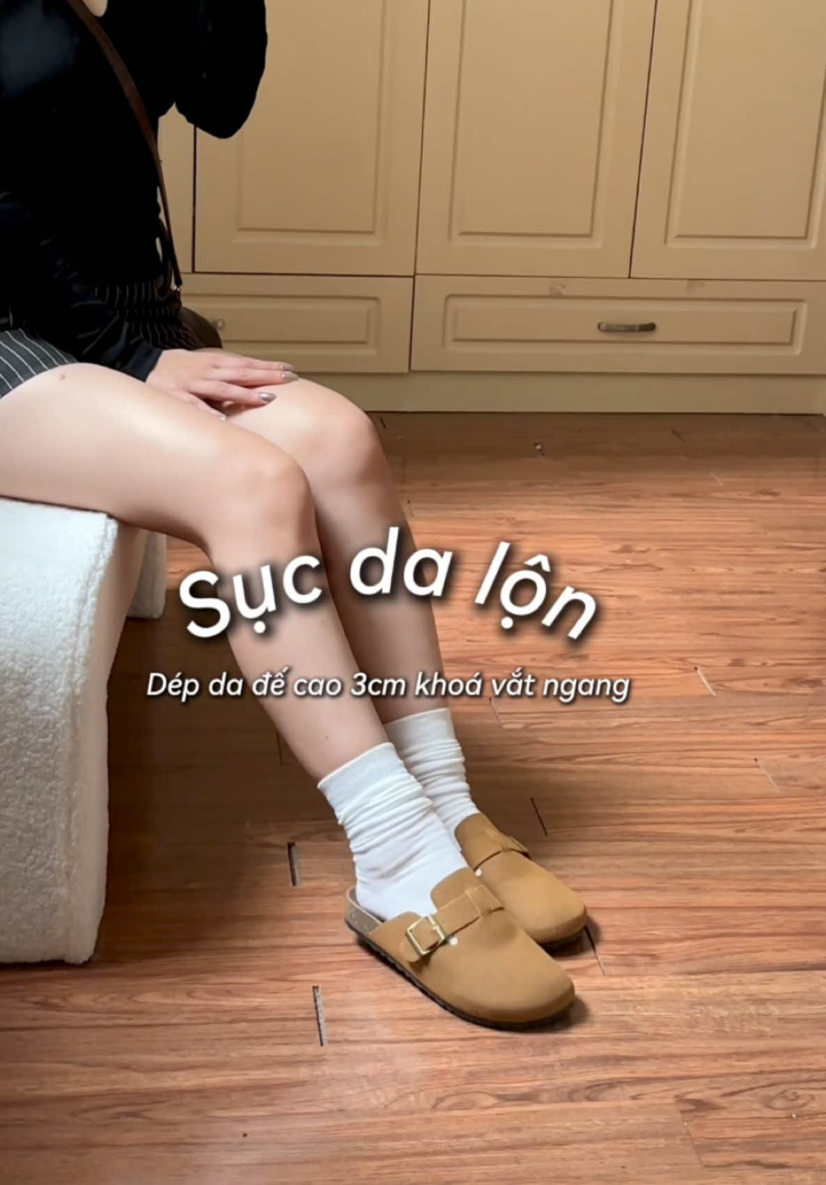 Dép da lộn hot hit cho mí bà tham khảo đi mùa đông đâyyy~  #emsocday #depdalon #sucdalon 