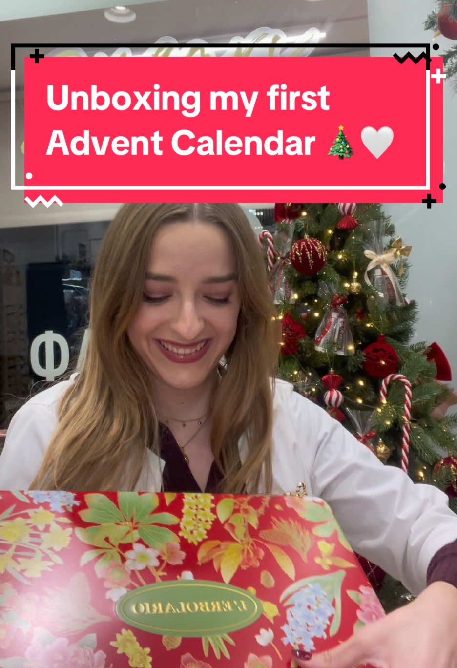 🎄So excited with my first Advent Calendar from @L’Erbolario Greece ❤️  Σας υποσχέθηκα πως θα το ανοίγουμε μέρα με την μέρα μαζί και ήρθε η ώρα 🎉 Πάμε να ανακαλύψουμε τις μαγικές αρωματικές σειρές της @Erbolario που όσοι τις έχετε δοκιμάσει δεν τις αλλάζετε με τίποτα και να εμπνευστείτε για τα πιο ωραία δωράκια αυτά τα Χριστούγεννα 🎅❄️🎄  Γράψτε μας ποιο θα θέλατε να δοκιμάσετε πρώτο! 🫶 #unboxing #advent #adventcalendar #lerbolario #myfirstcalendar #perfumes #skincare #bodycare #christmas #christmasgifts #pharmacist #pharmacistlife #happypharmacist