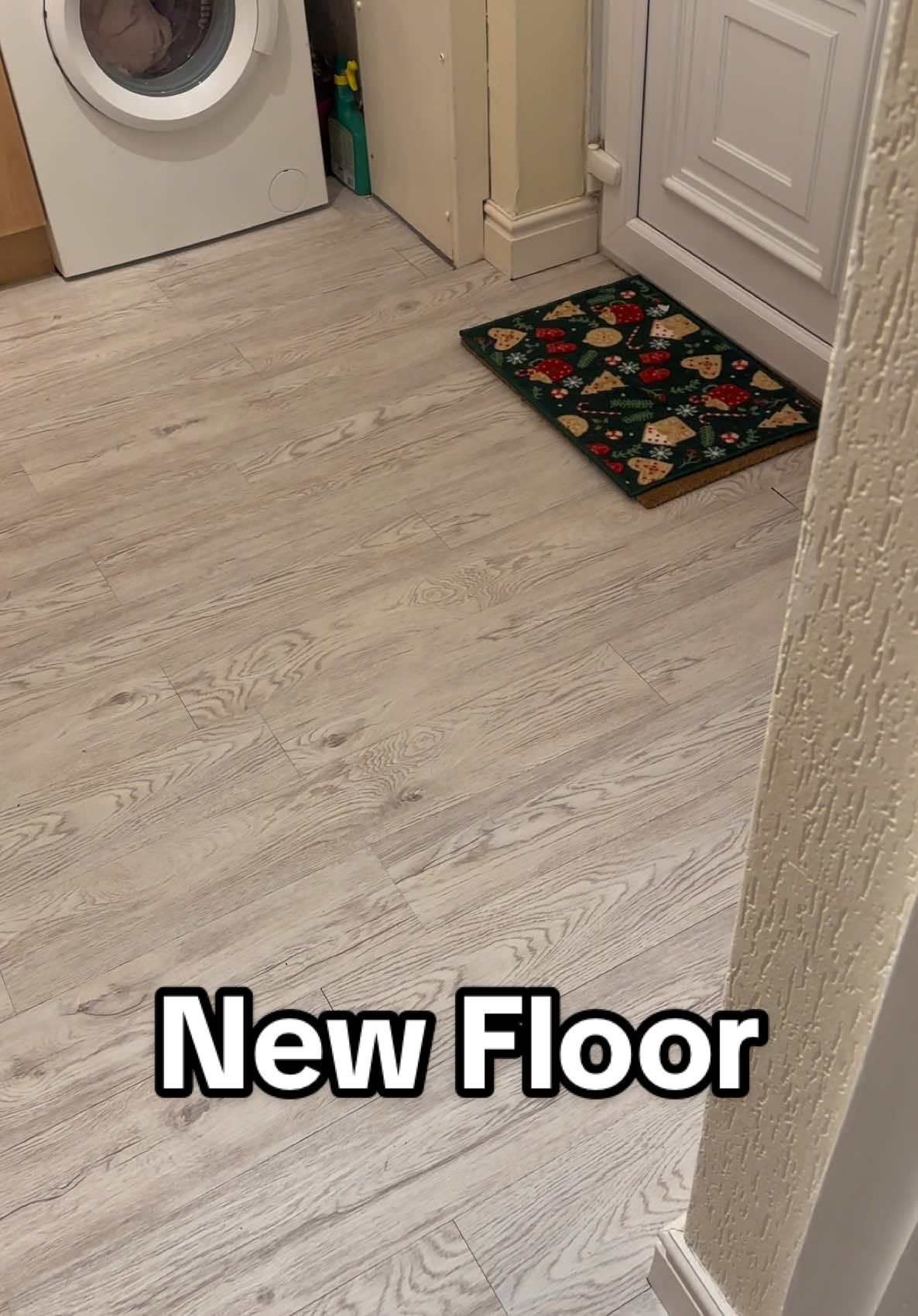 These look absolutely amazing and didnt take long to fit at all! #pvcflooring #pvc #hometransformation #homeandliving #livingandhomeuk #transformation 