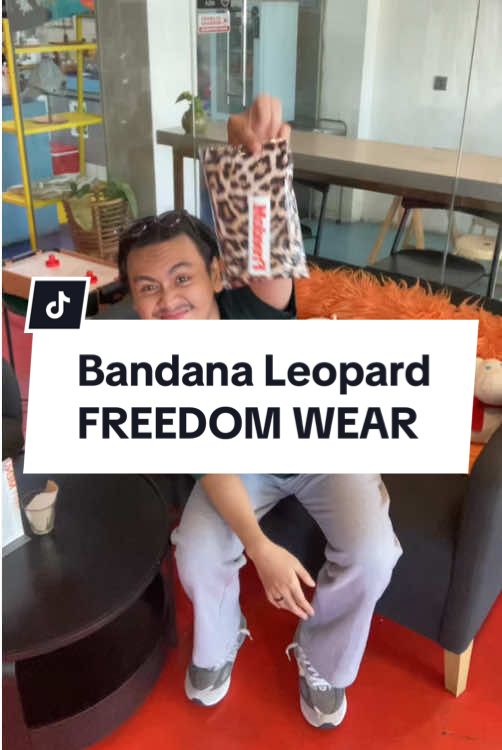 bandana slayer dengan motif leopard dari @Freedom Wear , makin tambah skena kah? 🐆🐆 #bandana #bandanaslayer #slayer #slayerbandana #slayerbandanamotif #bandanamotif #bandanaslayermotif #bandanaleopard #slayerleopard #bandanamotifleopard #leopard #freedomwear 