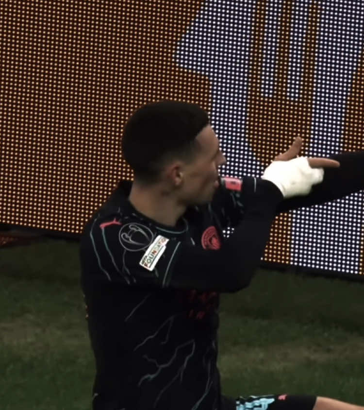 watch my 9mm go bang Foden. 🔫 | #mancity #blue #memphiscult #philfoden #ronniefoden #47 #edit #footballedit #football #technicalplus #technical #firsttouch #jogabonito #skills #baller #celebration #citeh #fyp #foryoupage