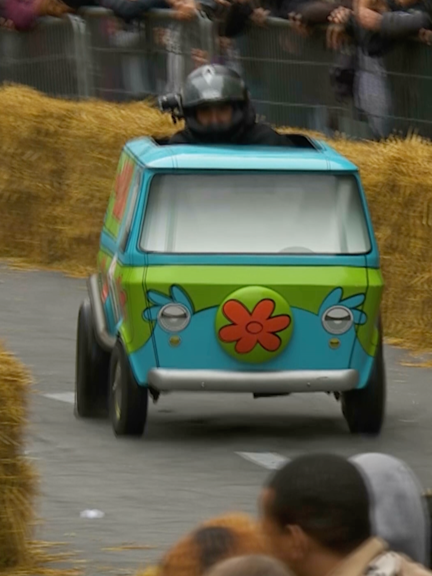 how he made it is still a mystery 😅🪄 #redbull #givesyouwiiings #energydrink #redbullsoapbox