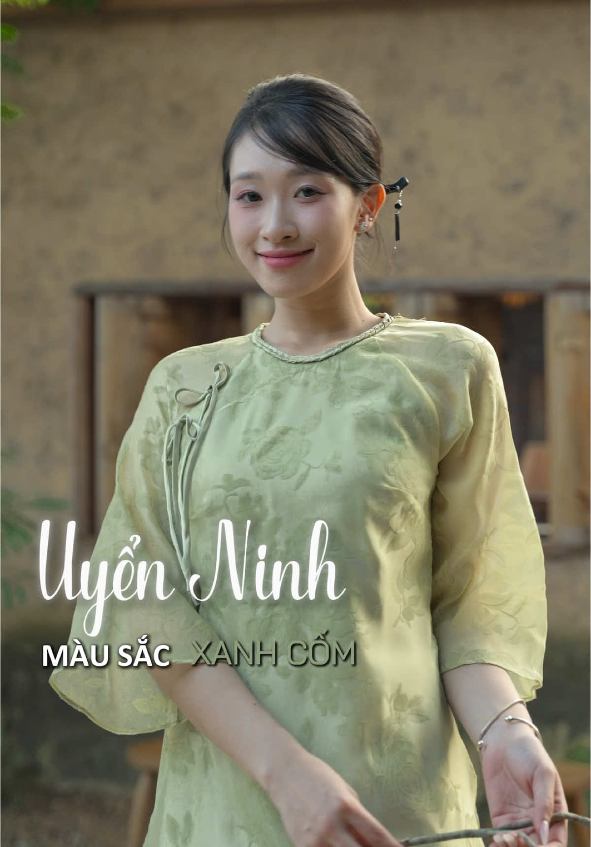 Áo dài - nét chấm phá khiến mọi khoảnh khắc trở nên đặc biệt và đáng nhớ #aodaithietke #cayleodesign #aodaivietnam #review #xhuong #viralvideo 