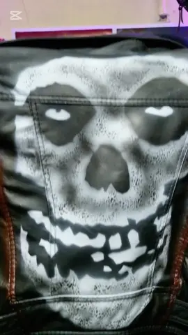 #CapCut #chaquetaspersonalizadas #misfits #outfit #navidad #bogota @Tinturas Gama 