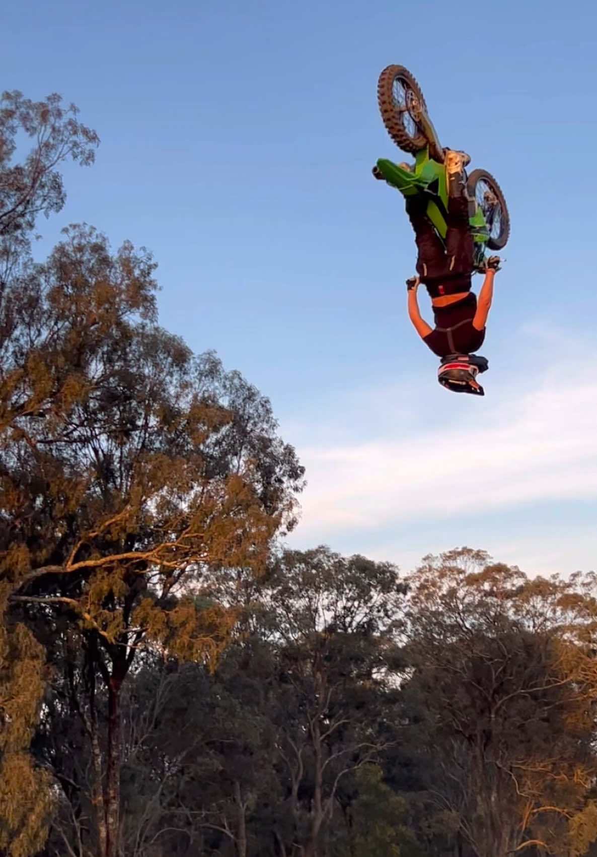 Magic hour never disappoints ☀️ #Motocross #FMX 