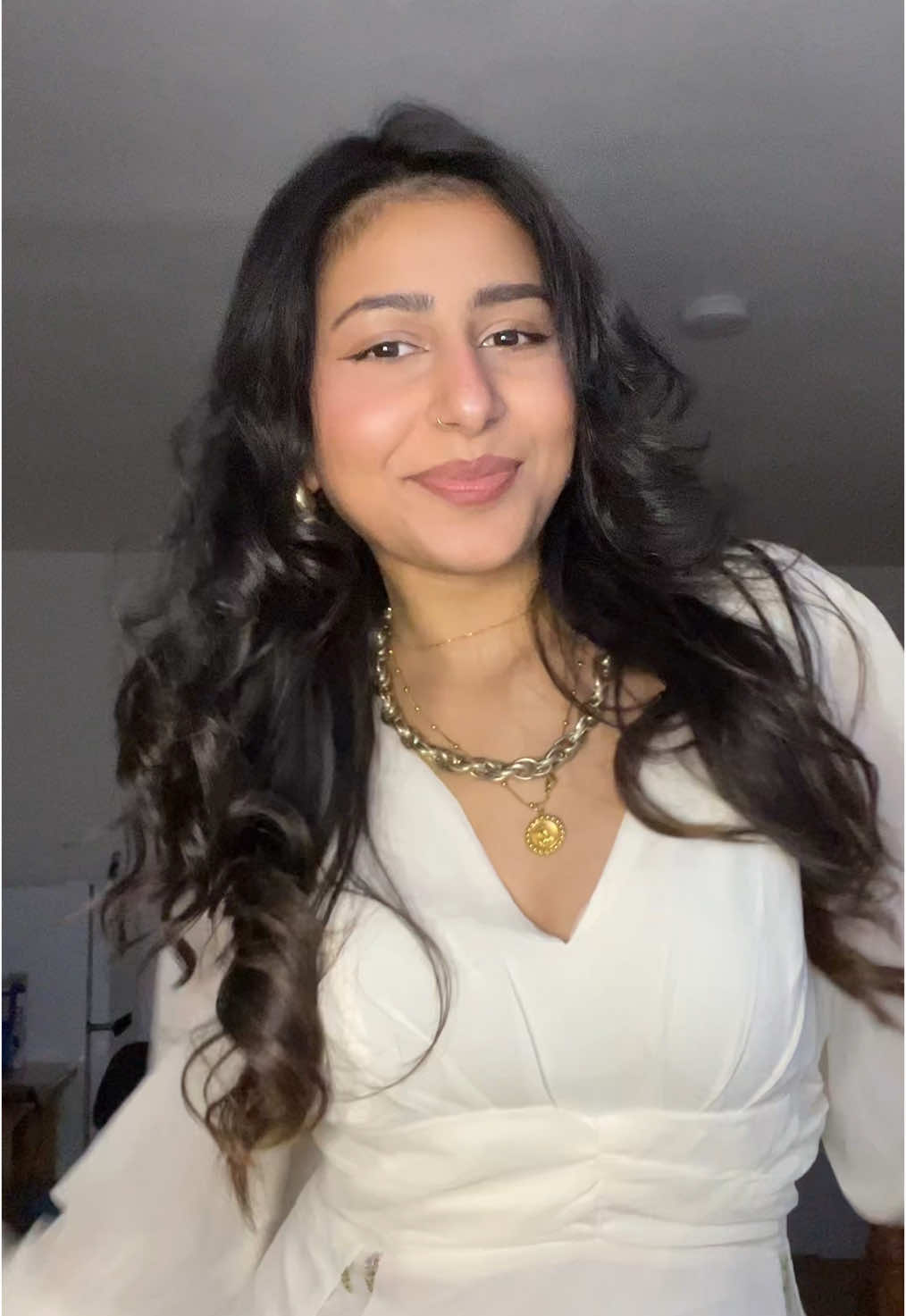 @jjshouseofficial discount code ‘ayushi1211’🤍 #bollywood#desigirl#desitok#browngirl#indiandance#dancet#fypシ゚ 