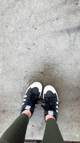 Come open the bookstore with me! Peep the easter eggs! 🧐 #allthetropesromancebookstore #romancebookstore #indiebookstore #atlanta 