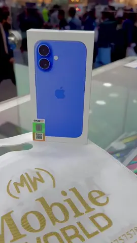 IPHONE 16 UNBOXING BLUE 💙💙💙💙💙#mobileworld100 #foryoupage #trendingphone #mobilereview #tiktok #unfreezemyacount #pakistan #apple #iphone 