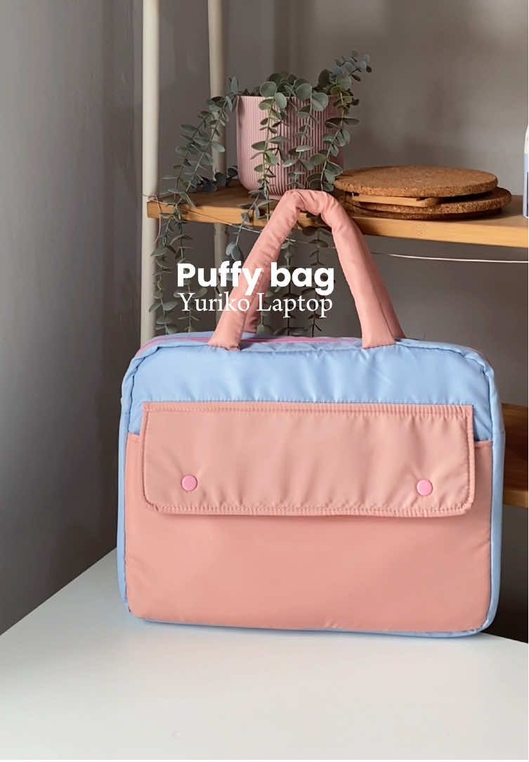 The beautiful of laptop bag🙂‍↔️💖#puffybag #laptopsleeve #taslaptop #celahlangit 