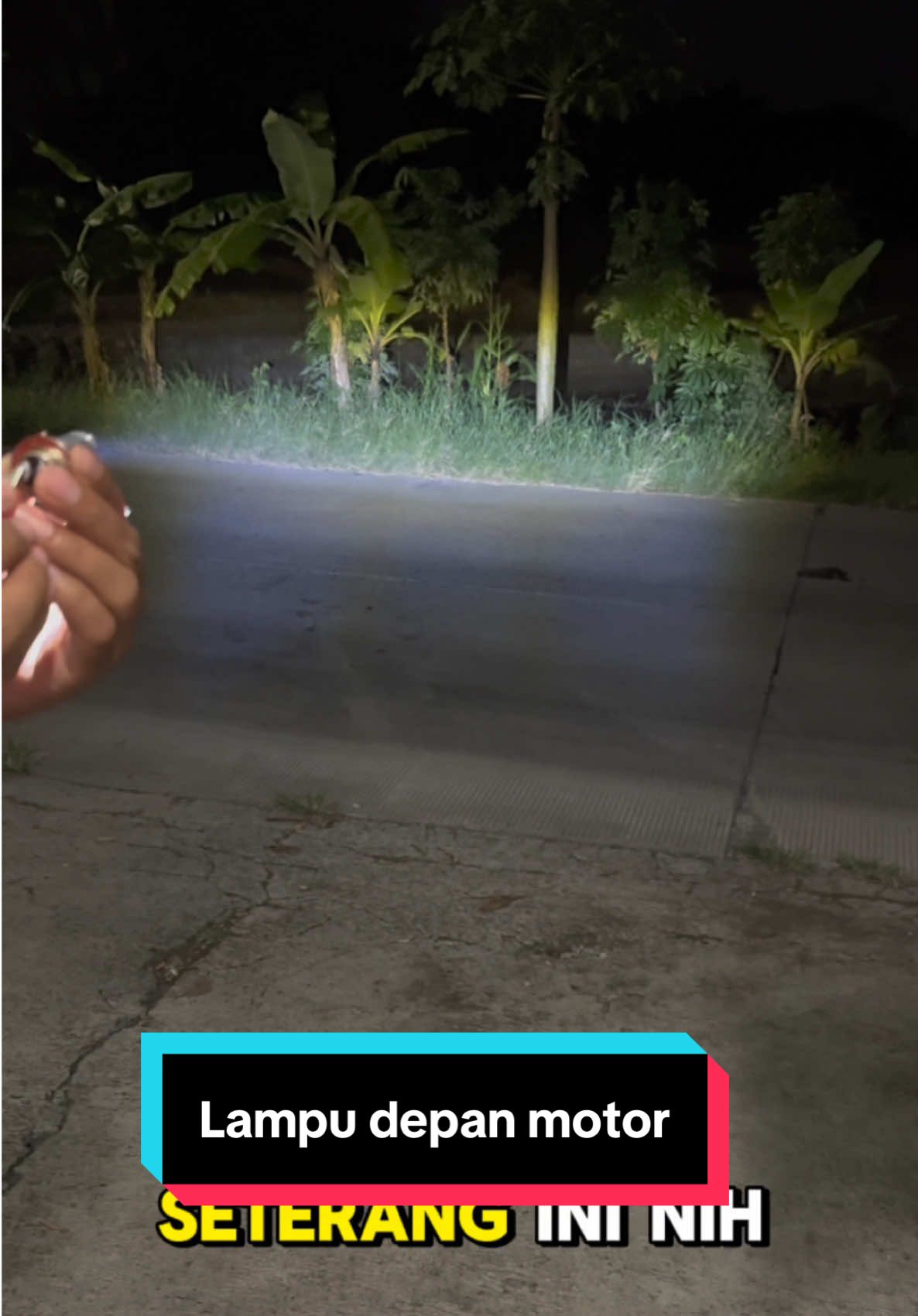 Baru tau ada lampu motor seterang ini #ifyp #fyp #lampuduawarna #lampu2warna #lampumotor #
