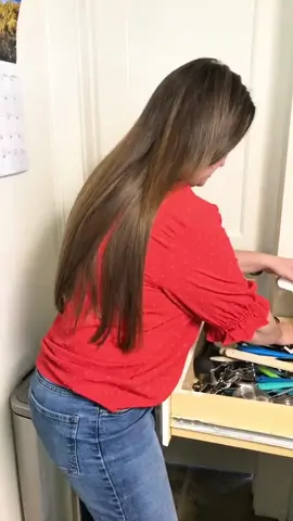 Her reaction 🤣 #scare #prank #funny #scarecam #scareprank #tiktokentertainment #funnycompilation #fyp #trending #viralvideo #foryoupage 