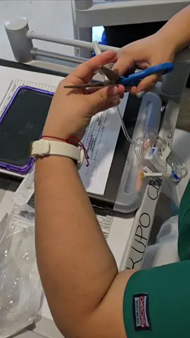 Hoy ya los normogoteros son faltantes para las cirugías. Acompañenos a hacer uno a partir de un microgotero 😃 #4t #bienestar #foryoupagе #mexicanadas #imss 