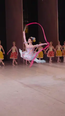 The Act II divertissement are twirling, whirling, and capturing the Nutcracker spirit 2x daily through Dec 29. (🎥: Jihyun Choi, Juliana Bellissimo, and Anatalia St. Clair in SF Ballet's Nutcracker) #discoversfballet #sfbgoesnuts #nutcracker