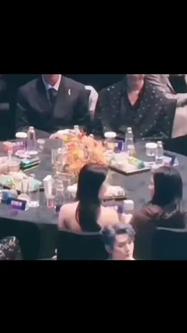 😳😳 Cre: wb 江上旅葵 #田嘉瑞 #tianjiarui #tianjiarui田嘉瑞 #diengiathuy #thualoi #chenglei #thualoi_diengiathuy #demhoigaothetiqiyi #CapCut 