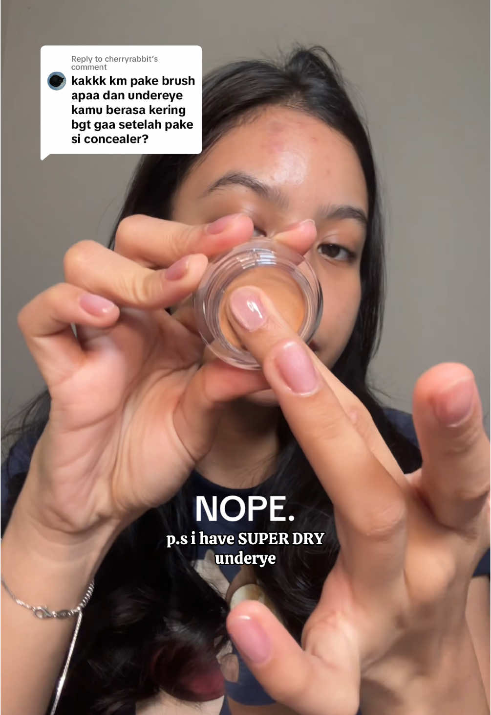 Replying to @cherryrabbit worth to buy and worth to try! #nars #narssoftmattecompleteconcealer #concealer 