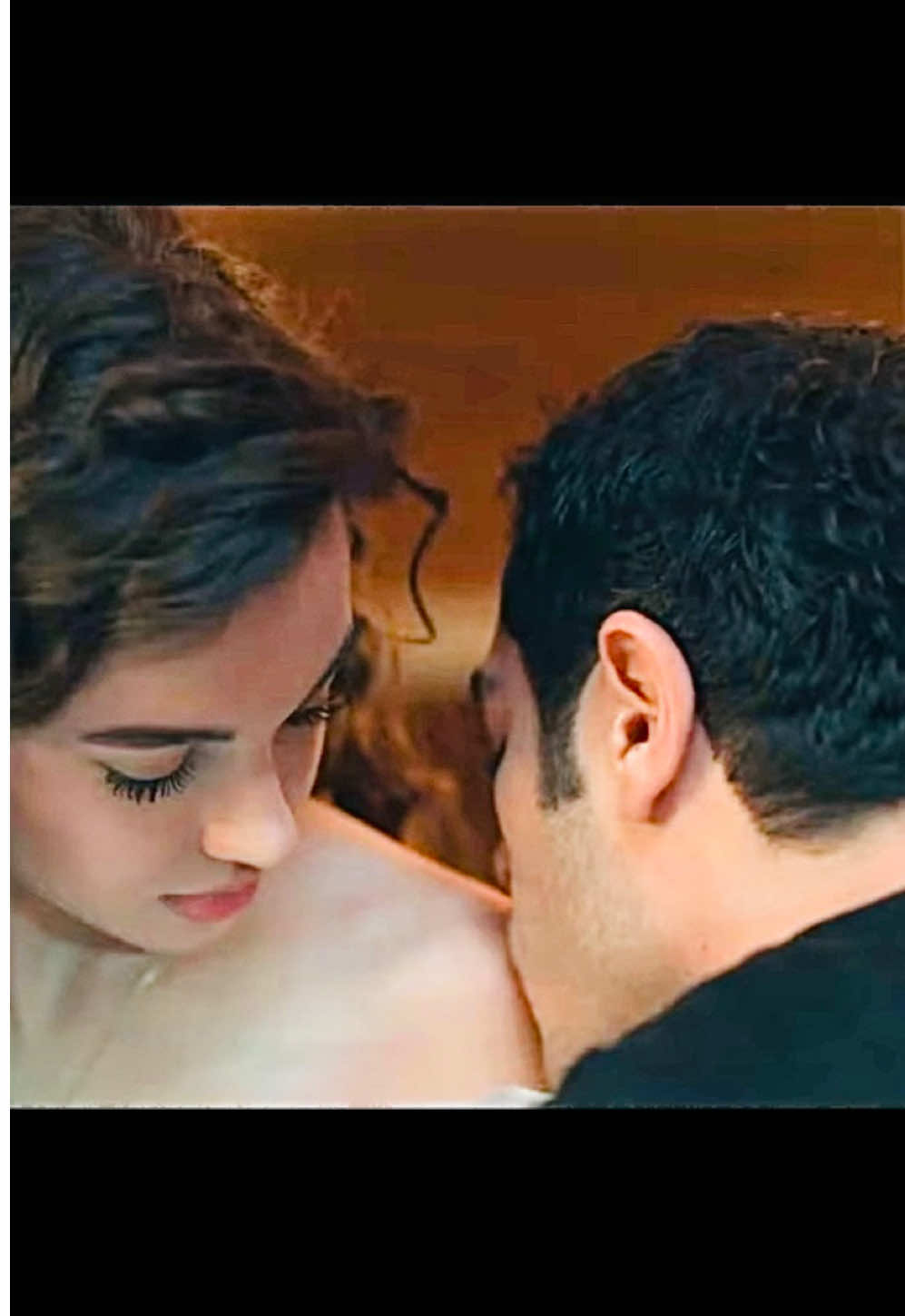 قرب عليا🫦🫠❤️‍🔥❤️‍🔥#bircecemasali #mahcan #fyp #حكاية_ليلة #suburcuyazgıcoşkun #burakdeniz #explore #بوراك_دينيز #سو_بورجو_يازجي #مسلسل_حكاية_ليلة #foryou #turkey #lover #مسلسلات_تركية #رومانسي #حب #Love #جانفيزا_ماهر 