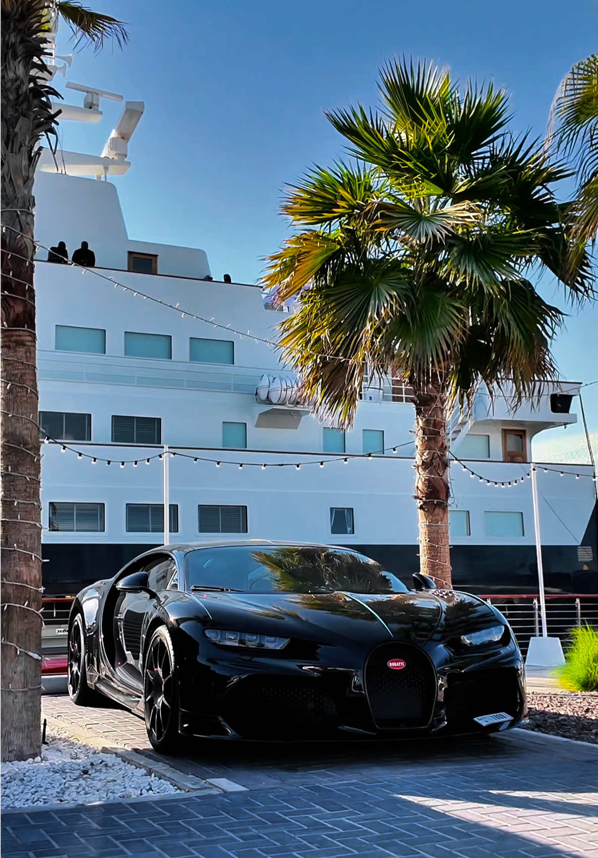 Bugatti Chiron Super Sport😍 #bugatti #chiron #super #sport #bugattichiron #supersport #bugattichironsupersport #bugattilifestyle #bugattilove #bugattifans #abudhabi #uaecars #fyp #explore #viral #hypercars #xybca