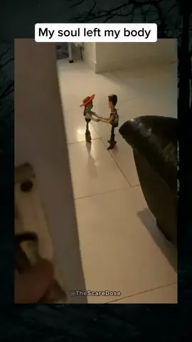 scare things caught on camera 😱 #scarytiktoks #realghost #ghosthunting #scarevideo #GhostTok #ghost #mystery #mimic #crerpy 