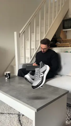 Valid or nah ? 👟🏃🏻‍♂️ -  #veja #vejarunning #footweardesign #3danimation #branddesign #lacelessdesign #concept #Running 