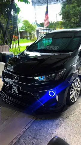 Mata melihatmu. #fypシ #viraltiktok #bsgb #bezzastandart #bezzamodified #bezzaownermalaysiaclub #bezzamalaysia #statik #foryoupageofficiall #bezzagallery #borneostyle⚡ #sedangtrending 