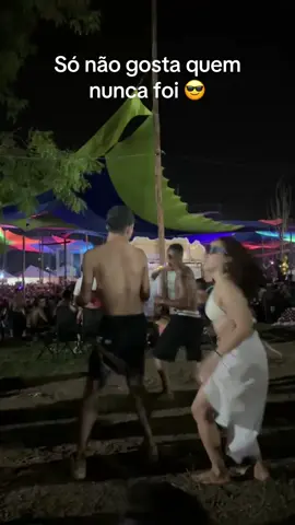 dance is the answer ✨🖤💃🏻 @Mikaelly Marques  #rave #lockdown #trance #festival 