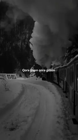 Qarə qaşın qarə gözün kipriklərin oxdu kamandı 