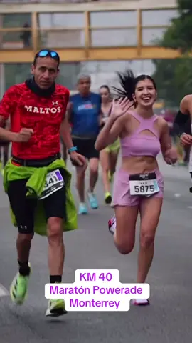 Pensaba que eran fotos por eso hice tanta pose 🤣🥰🩷🦄 pero ro garcia hace magia y este fue el resultado #maraton #maratonista #Running #marathon