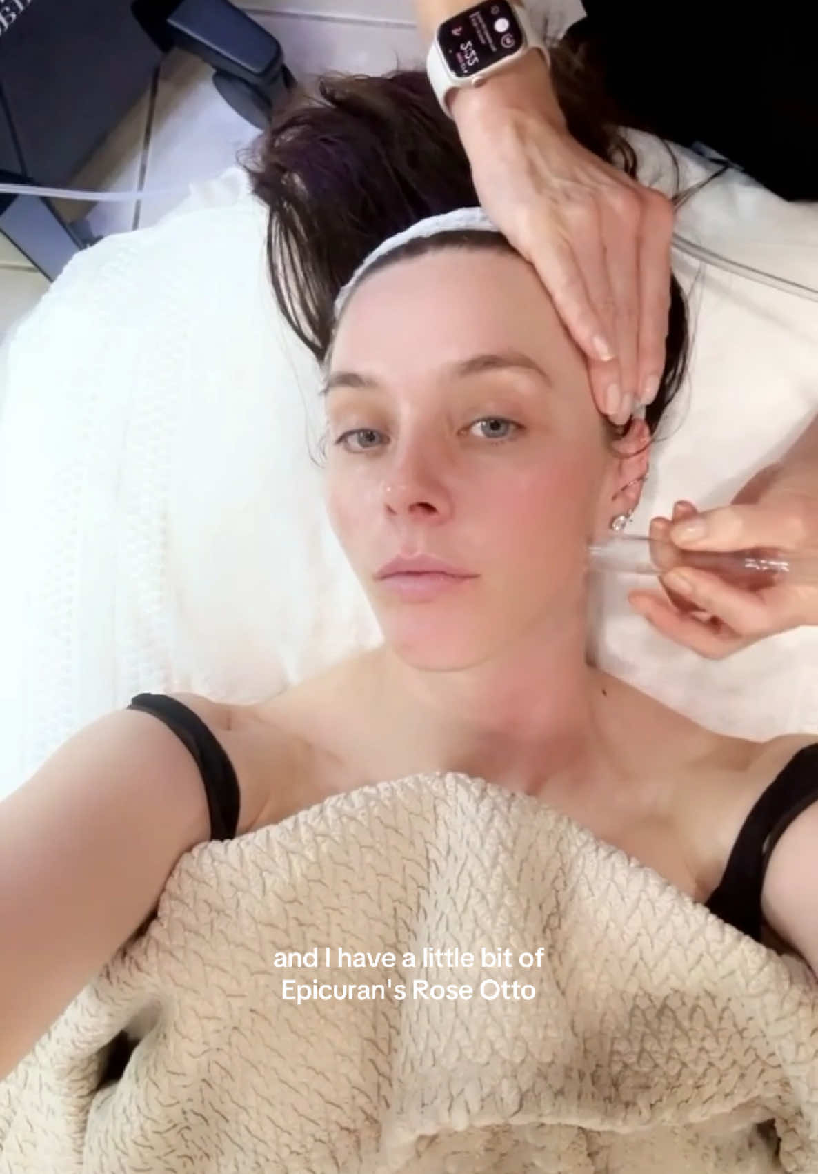 save this & ask for these services at your next facial appointment!! #skincare #beauty #facial #esthetician #medicalesthetician #lighttherapy #dermaplaning 