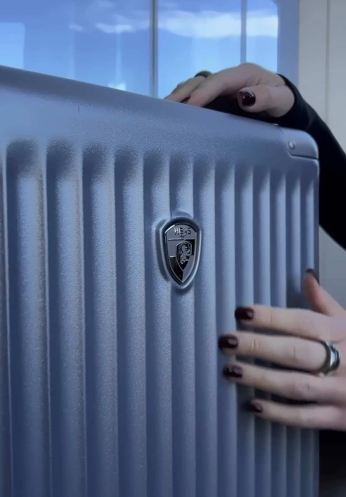 “Loving my new Luxe 21.5” Carry-On from @heysluggage 🩶 Designed for sophistication and durability, this sleek and lightweight piece is perfect for travelers who prioritize functionality and elegance.” @sashabshteyn_  #luggage #heysluggage #myheys 