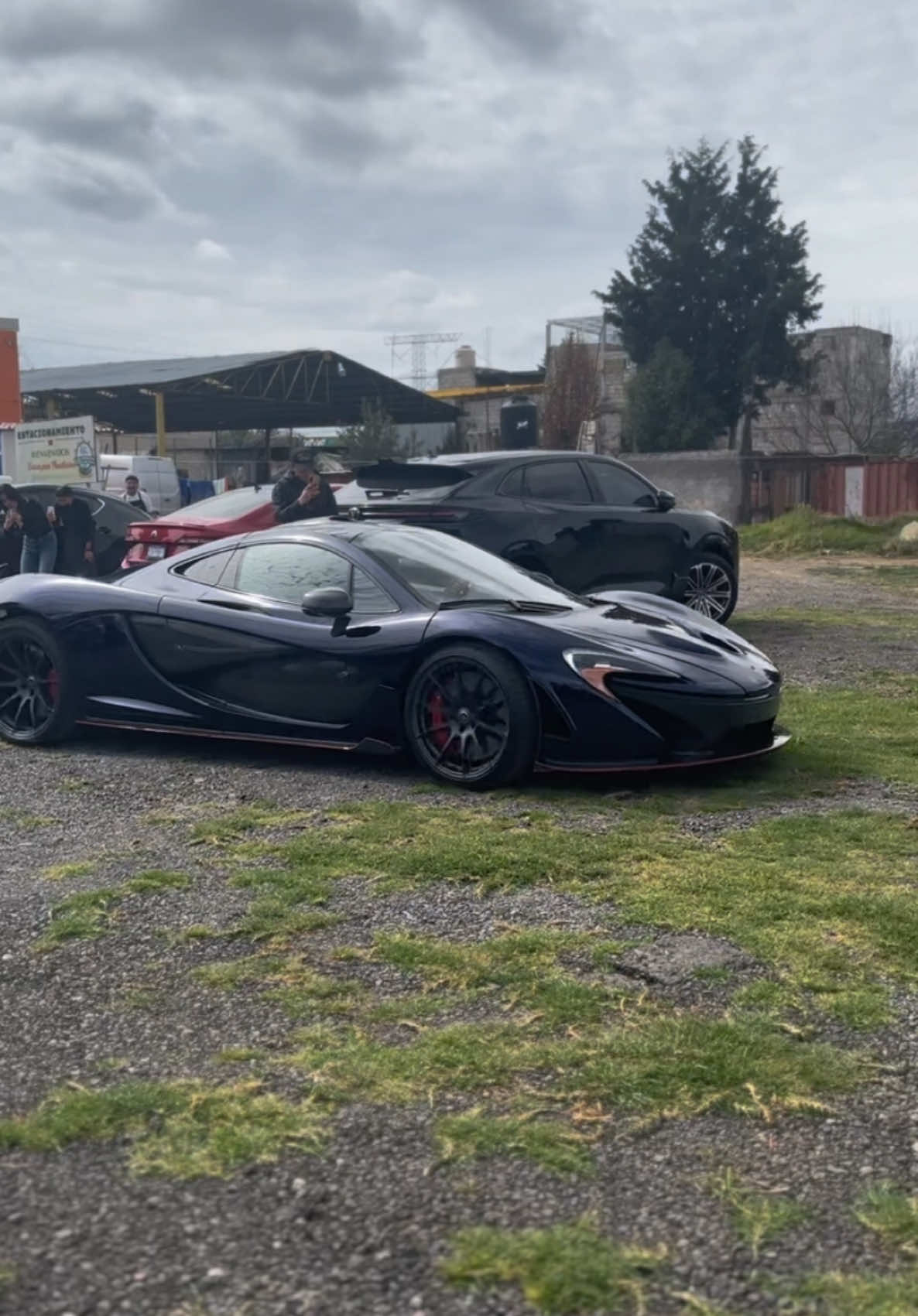 Peculiares gustos musicales tiene este P1  #Cumbia #mclaren #p1  #mexico #fyp #cars 