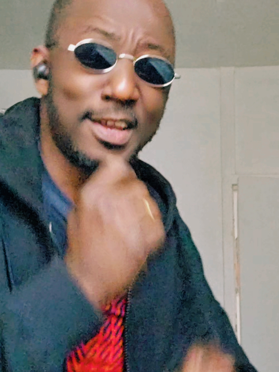 #ivoirien🇨🇮 #tiktoknews #tiktokabidjan🇨🇮 #cotedivoire🇨🇮 #musique #tikto #newviral #championdafrique🇨🇮 @Fille du BOSS🇨🇮SoufiProd⚔️ @DENCO ACTROS MP4 