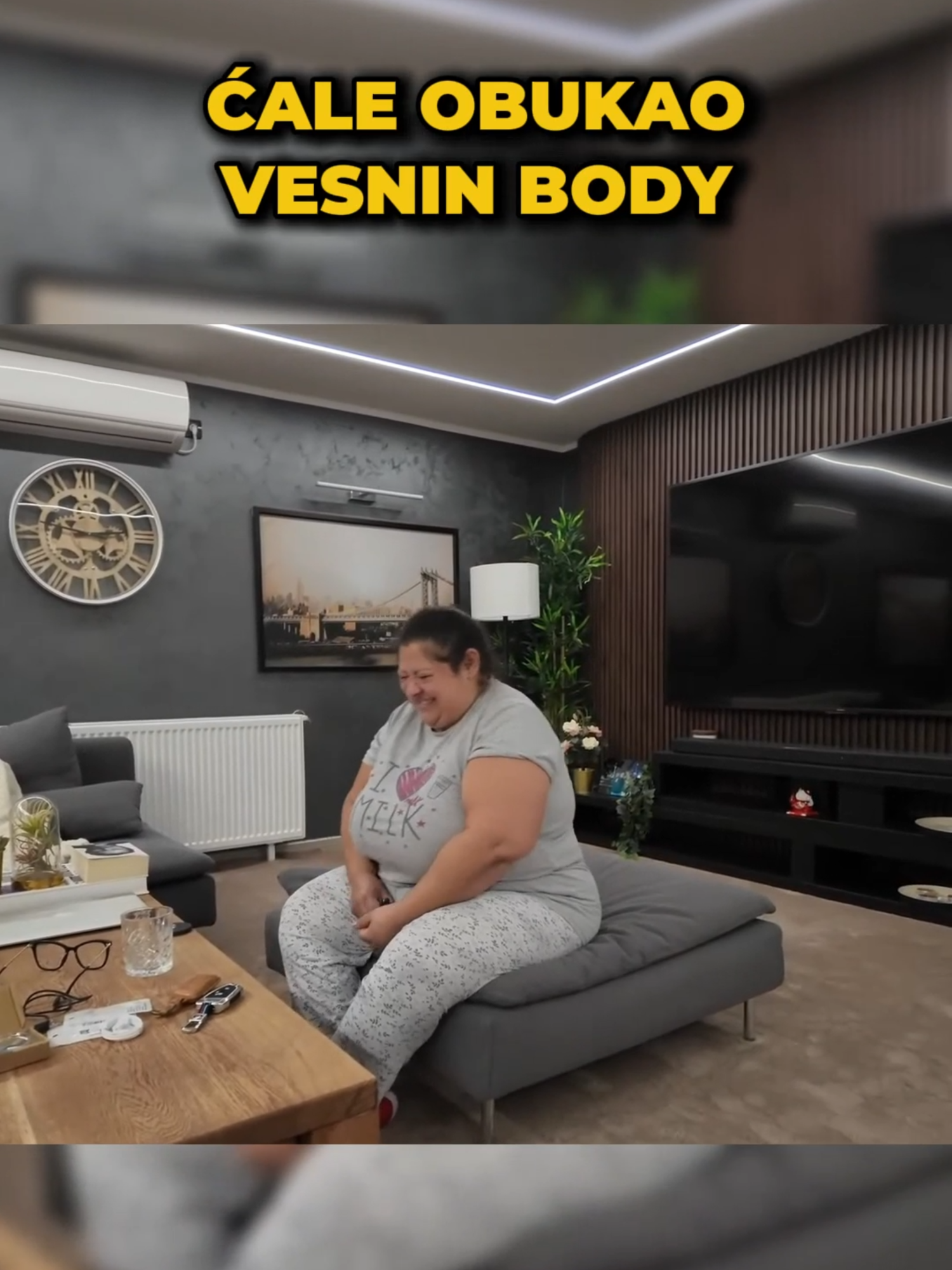 Ćale obukao Vesnin body #fyp #Vlogmas #mudja