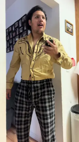 When your dad makes you talk to someone you dont know in mexico 😭😭