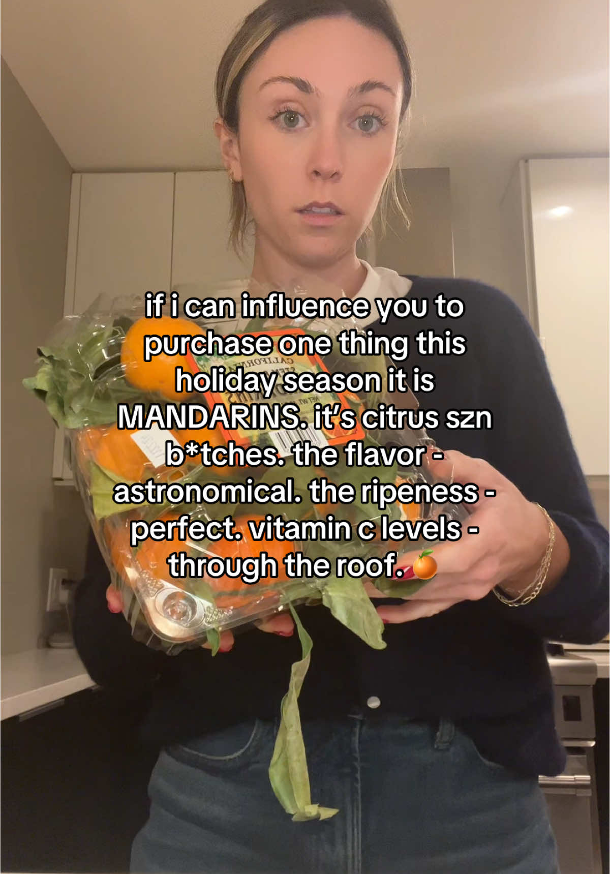 no like i’m ADDICTED. 🍊 #mandarins #mandarinoranges #citrus #citrusseason #fruittok #eatyourfruits #fruit #oranges 