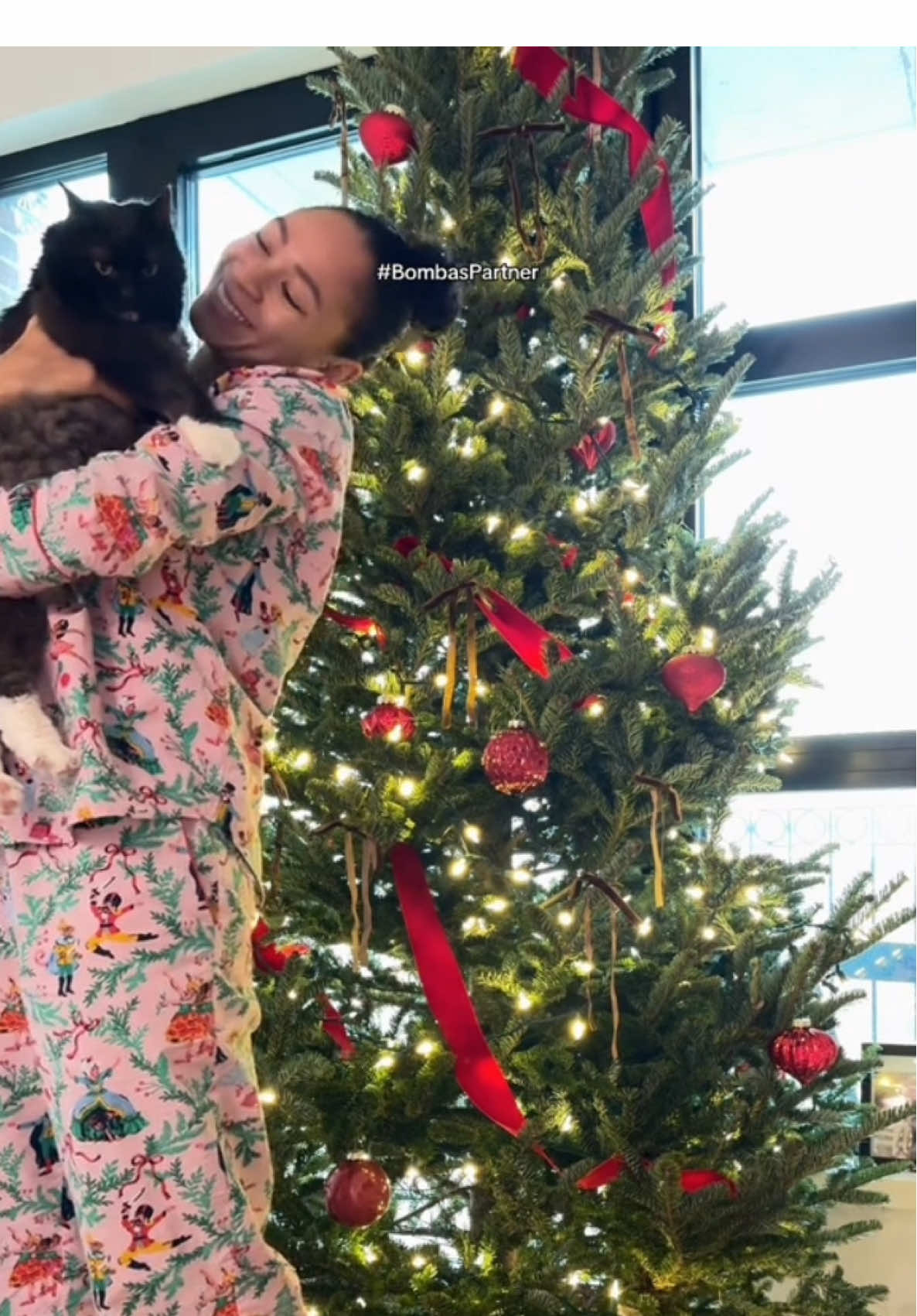 giving gifts that have a meaning bigger than the gift itself>> that's why l'm gifting all of my closest loved ones @Bombas socks this holiday season!🎄🎅🏼🧦✨ Head to link in bio and use code ALICIA21 for 21% off your first purchase! You can only purchase Bombas from Bombas.com, not in the TikTok Shop.