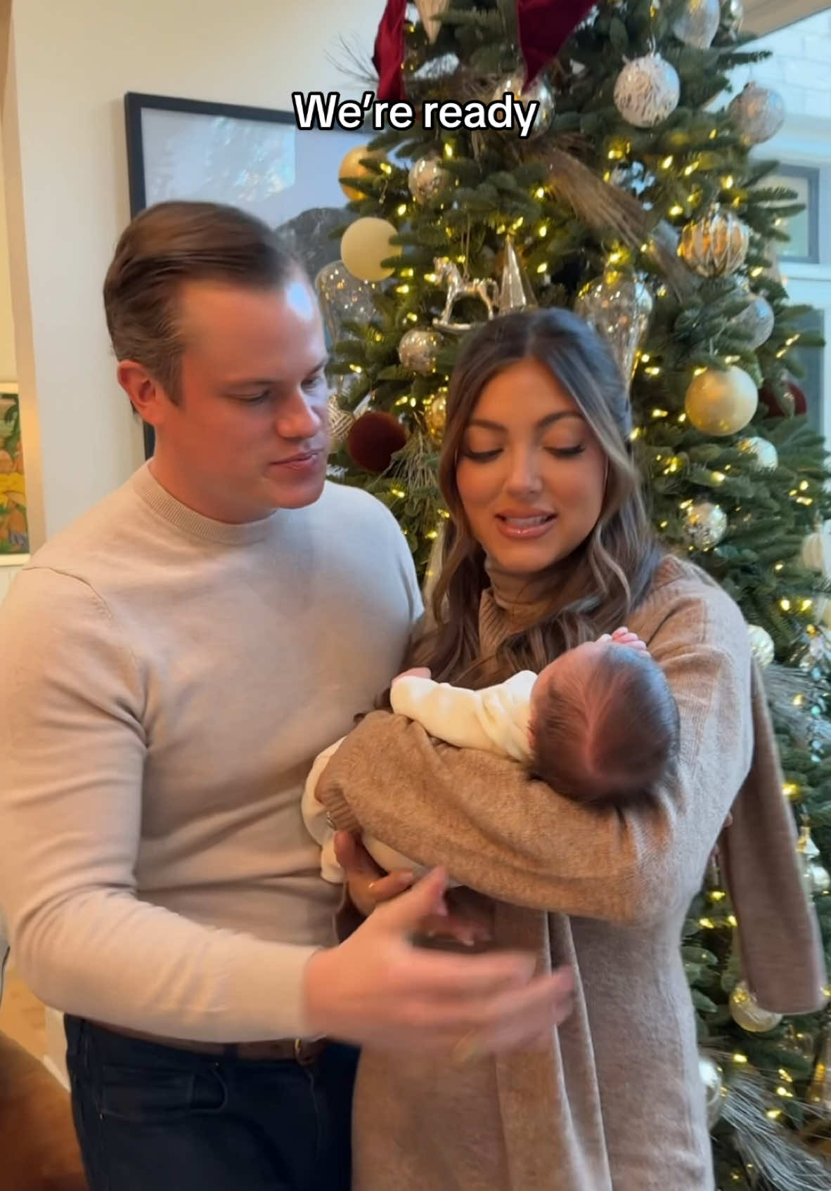 I’m not okay these photos turned out perfect👼🏼🎄 #family #christmas #couple #baby #pookie 