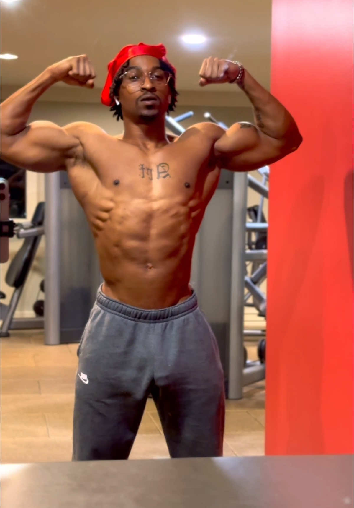 LABBIN’👨🏿‍🔬🧪 #fyp #growth #personaltrainer #ygfit #fypage #trainer #fitnessmotivation #fit #Fitness #FitTok #healthy #gym #oneway #fall 