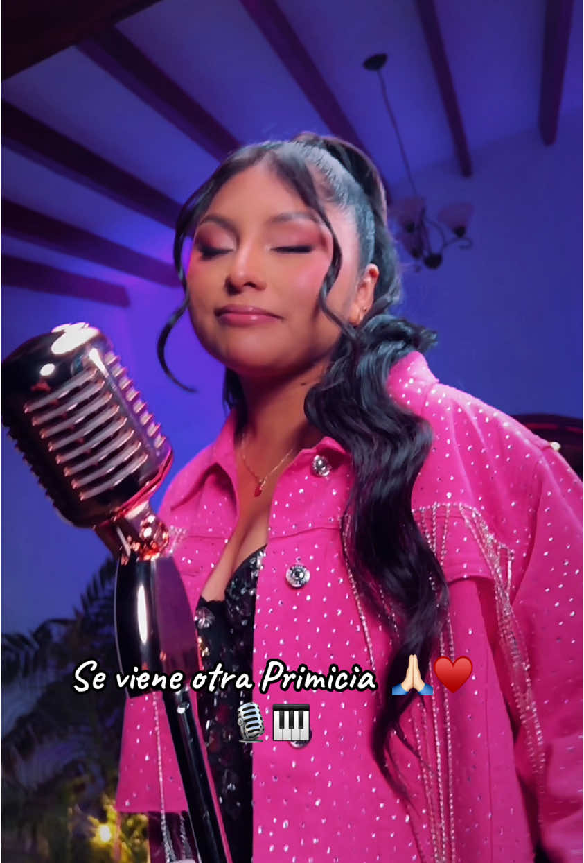 Amando todo este Proceso  ♥️🌻🎙️🎬 Poco a poco logrando lo que más anhele en la vida.  Con todo mi Amor Se viene Otra Primicia 🎤🎹🎼 Agradecida de Corazón por haber hecho tuya mi más reciente  Primicia  “Ay Corazón” 🥺💔   Que ha llegado a más  de 100 Mil Reproducciones en mi canal de YouTube.  Te invito a seguir escuchando “AY CORAZÓN” 🥺💔🎧🎤 @RuthCuro #Ruthcuro #renacer #MiRegreso #nuevoálbum #vamospormasexitos #losamo #ruthcuroylossuspirosdelperu #HuaynoConRequinto #viral_video 