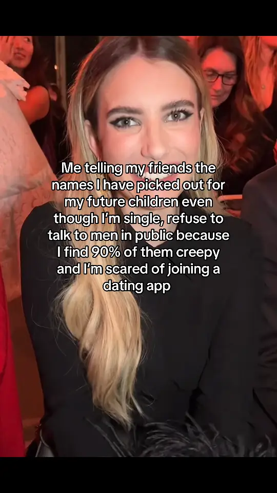 Like i b thinking a man is gonna fall out of the sky apparently #fyp #emmaroberts #dating