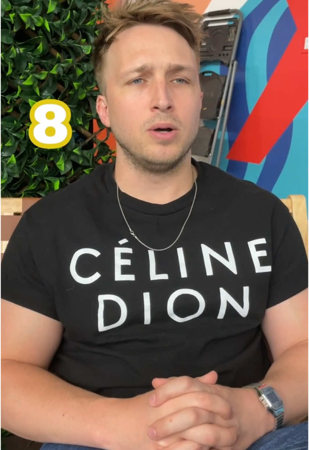 Someone plz pay attention to him, he wont stop @Shayne Topp 