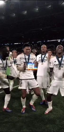 El Real Madrid es fue y sera el padre del barcelona 1 2 3 HALA MADRID🤍🤍✨#halamadrid#ynadamas#mbappe#vinicius#fpyviralシ#siuuuu#123halamadrid#elpadredelbarcelona 