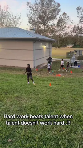 Sent the kids over to @ELEVATION TRAINING ACADEMY to get some extra training..!! #Football #Training #Orlando #Florida #ETA #Grind #Hardwork 